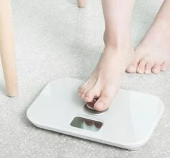 Beepower - Mini Personenweegschaal - Self Powered - Compact - Wit -Winkel Voor Thuisgezondheidsmeetapparatuur 1200x1111 1