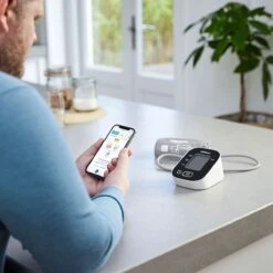 Omron M2 Intelli IT Bovenarmbloeddrukmeter -Winkel Voor Thuisgezondheidsmeetapparatuur 1200x1200 354