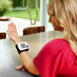 OMRON RS3 Intelli IT Bloeddrukmeter Pols - Blood Pressure Monitor Met Hartslagmeter – Onregelmatige Hartslag -Klinisch Gevalideerde Polsbloeddrukmeter - 13,5 Tot 21,5 Cm Manchet – 3 Jaar Garantie -Winkel Voor Thuisgezondheidsmeetapparatuur 1200x1200 378