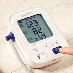 OMRON M3 COMFORT Bovenarm Bloeddrukmeter -Winkel Voor Thuisgezondheidsmeetapparatuur 1200x1200 395