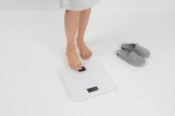 Brabantia ReNew Personenweegschaal Digitaal - Geen Batterij Nodig - White -Winkel Voor Thuisgezondheidsmeetapparatuur 1200x800 3