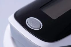 Sinji Pulse Oximeter - Saturatiemeter Met Hartslagmeter - Met Draagkoord - Voor Thuis En Professioneel Gebruik -Winkel Voor Thuisgezondheidsmeetapparatuur 1200x800 63