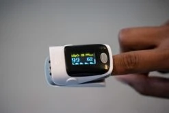 Sinji Pulse Oximeter - Saturatiemeter Met Hartslagmeter - Met Draagkoord - Voor Thuis En Professioneel Gebruik -Winkel Voor Thuisgezondheidsmeetapparatuur 1200x800 65