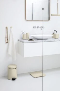 Brabantia ReNew Personenweegschaal Digitaal - Op Batterijen - Soft Beige -Winkel Voor Thuisgezondheidsmeetapparatuur 799x1200 1