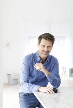 Medisana PM 100 Black Saturatiemeter -Winkel Voor Thuisgezondheidsmeetapparatuur 813x1200 2